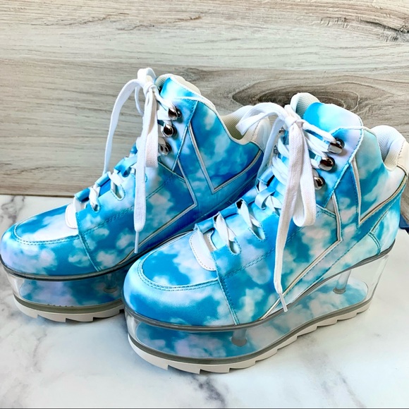 qozmo qloud platform sneakers